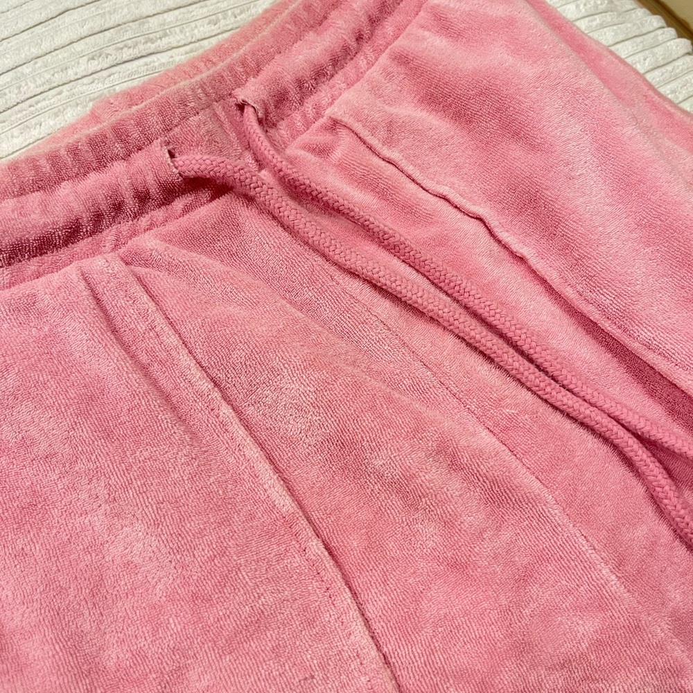 Zara women’s blush pink shorts